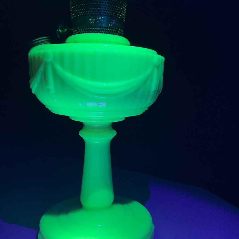 Vintage Aladdin Uranium Glass Oil Lamp Tall Lincoln Drape Alacite Glass
